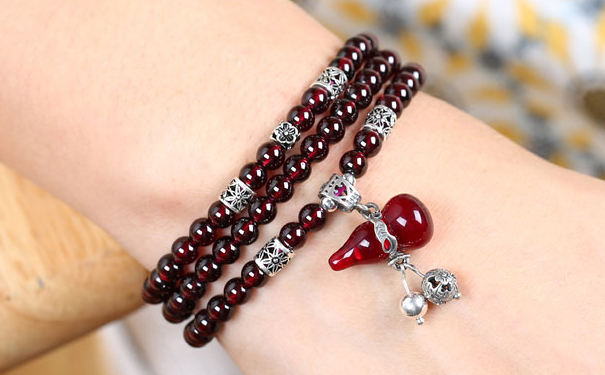 石榴石手链 石榴石手链