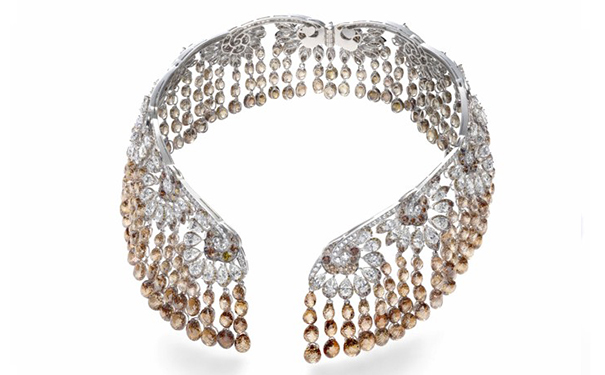 Red Carpet 白金项链，by Chopard