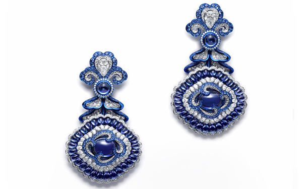 Red Carpet 白金耳坠，by Chopard