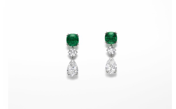 Red Carpet 白金耳坠，by Chopard