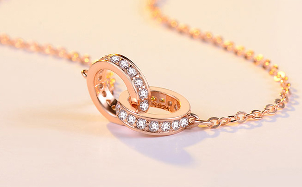 送女友什么礼物比较好