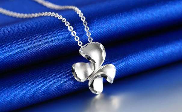 有吊坠铂金项链