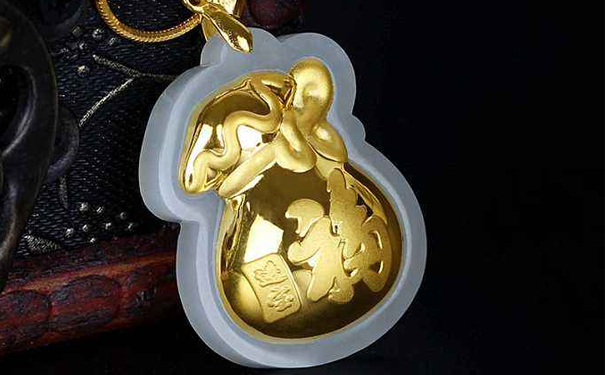 金镶玉吊坠的寓意是什么？