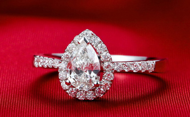 水滴形钻戒