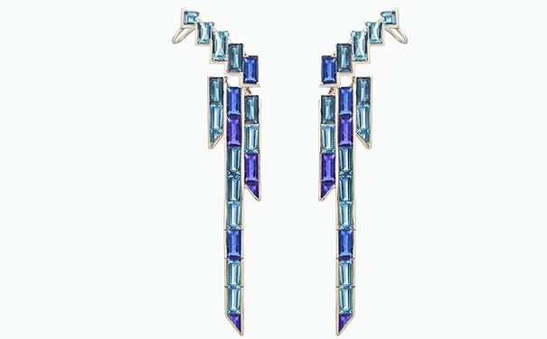 Electric Night 白金耳坠