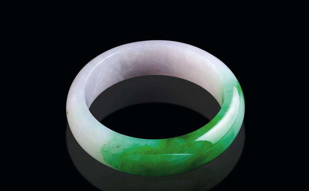 翡翠手镯多少钱