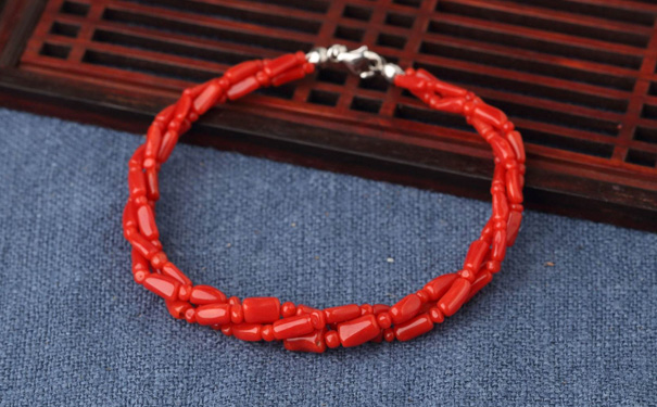 红珊瑚手链