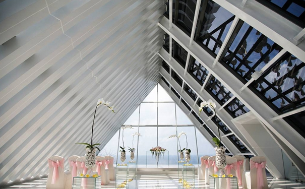 巴厘岛教堂婚礼