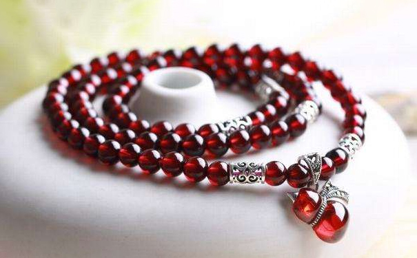 石榴石手链多少颗最好