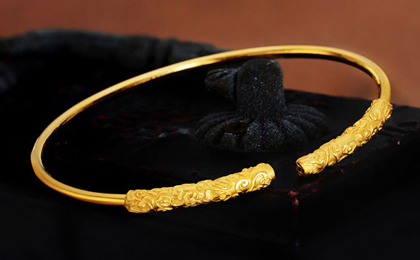 黄金手镯