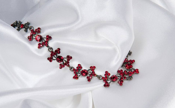 红宝石项链款式