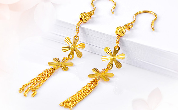 德西尔黄金耳环