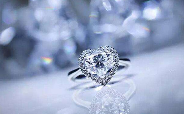 求婚钻戒