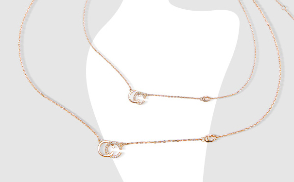 彩金项链的价格