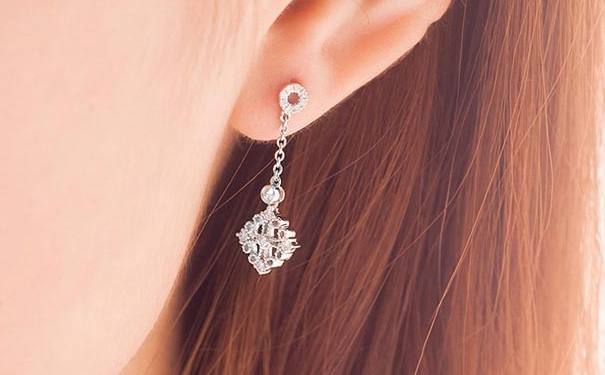 钻石耳环 钻石耳环