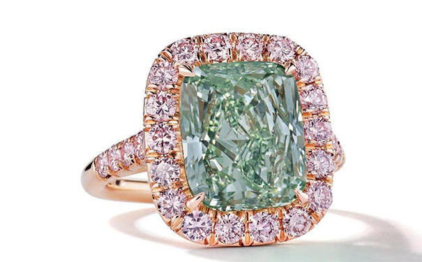 『Lot 54』绿钻戒指