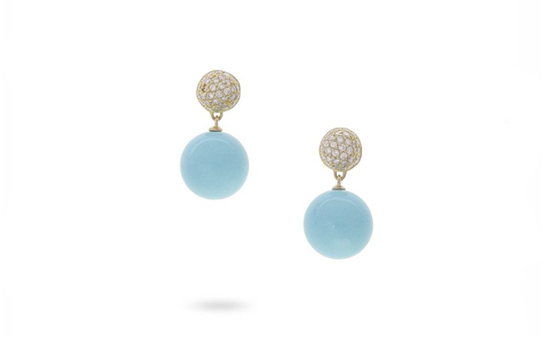 镶嵌绿松石圆珠和小颗钻石。