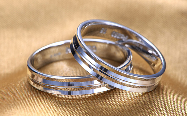 铂金戒指多少钱一对