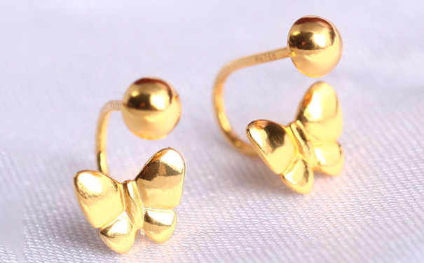 黄金耳环多少钱一对