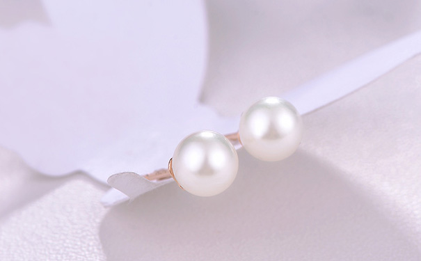 珍珠耳钉
