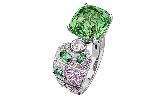 圆形切割钻石、粉色蓝宝石和沙弗莱石白金戒指