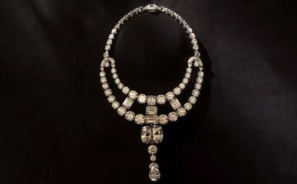 Jeanne Toussaint项链