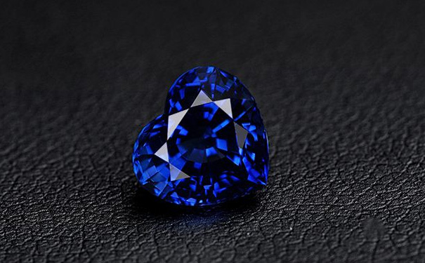 斯里兰卡蓝宝石