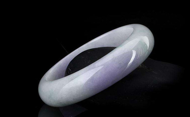 春带彩翡翠手镯