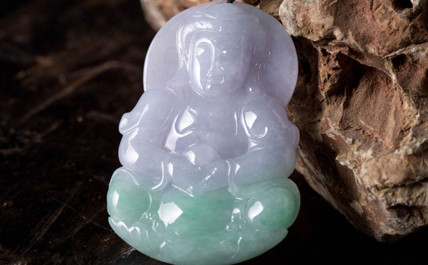 春带彩翡翠吊坠