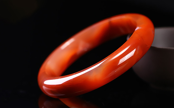 南红玛瑙价格多少一克