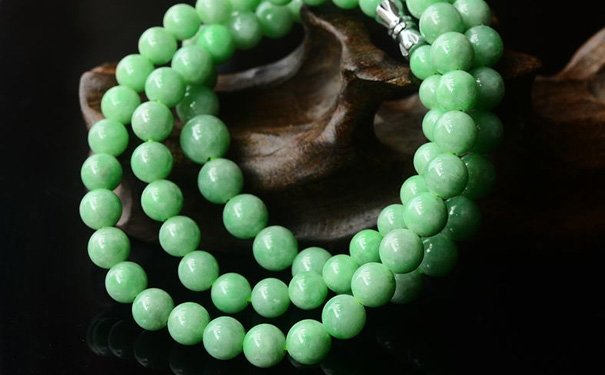 翡翠珠子项链