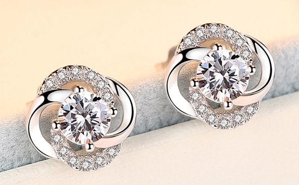 你知道925银项链一般多少钱吗？