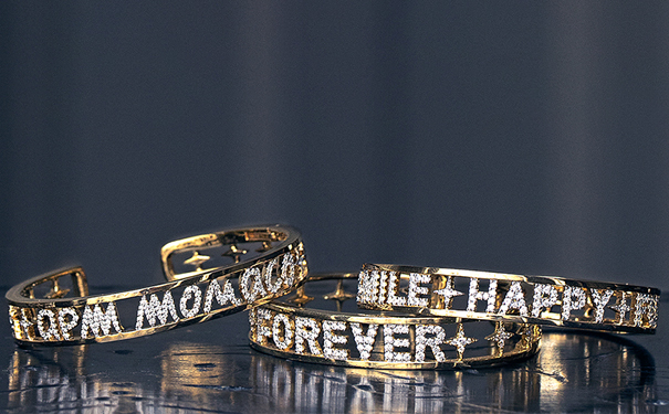 什么是轻奢首饰