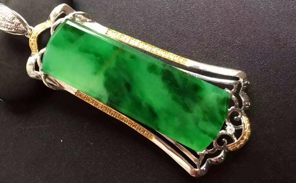 翡翠和玉的区别是什么？