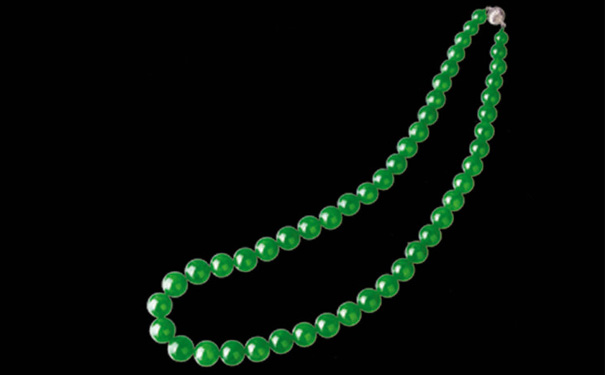 单色翡翠珠链