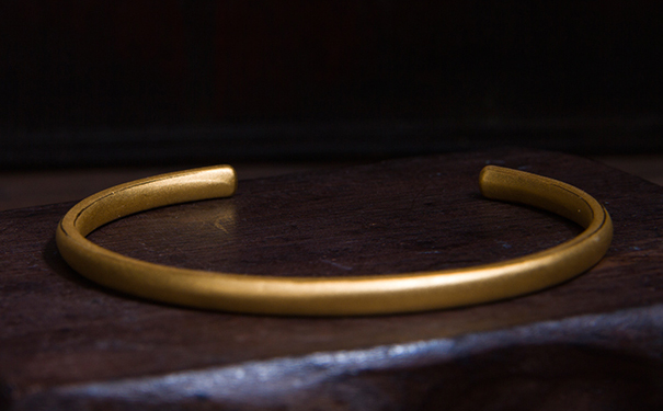 2018年流行的黄金手镯