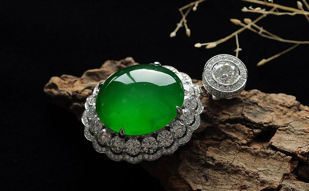 五万能买到玻璃种帝王绿？