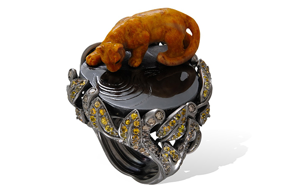 Okavango 金质戒指，by Lydia Courteille