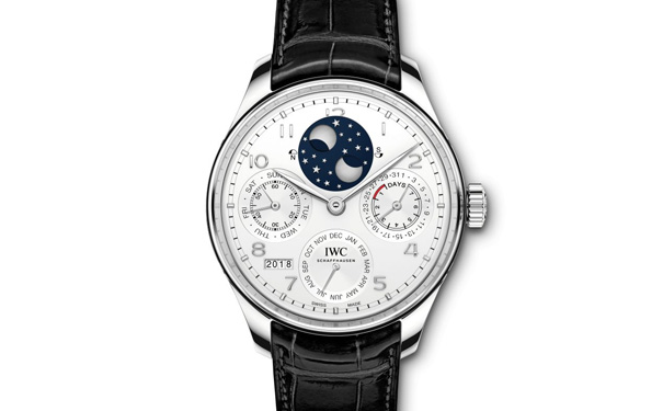 首款白金表壳的葡萄牙系列万年历腕表 首款白金表壳的葡萄牙系列万年历腕表