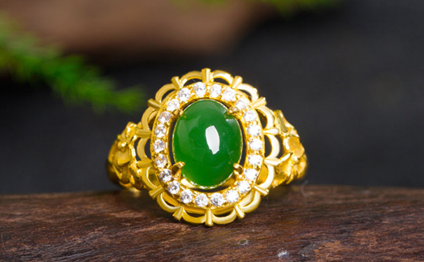 订婚戒指和结婚戒指是同一枚吗？