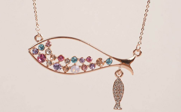 彩金项链多少钱 彩金项链多少钱