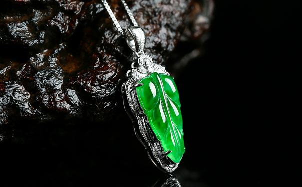 最贵的翡翠吊坠