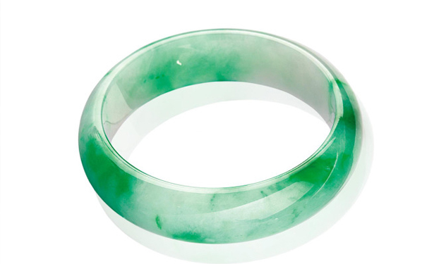 翡翠手镯的价位