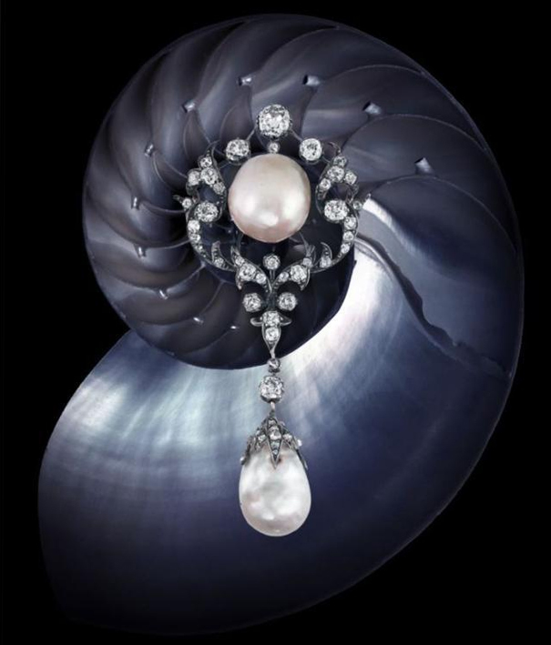 天然珍珠及钻石胸针