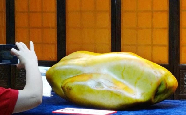 2017年报价1.2亿的和田玉