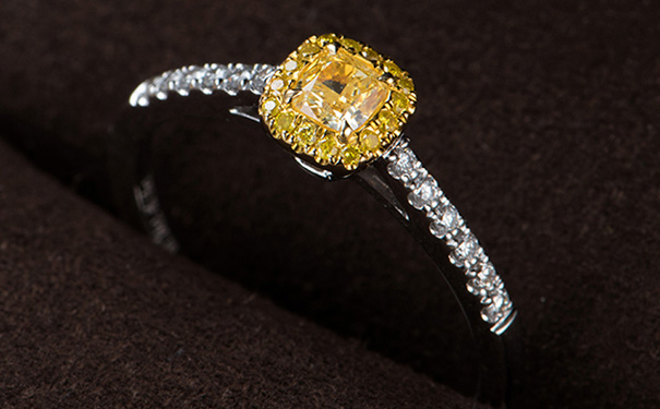 黄色钻石