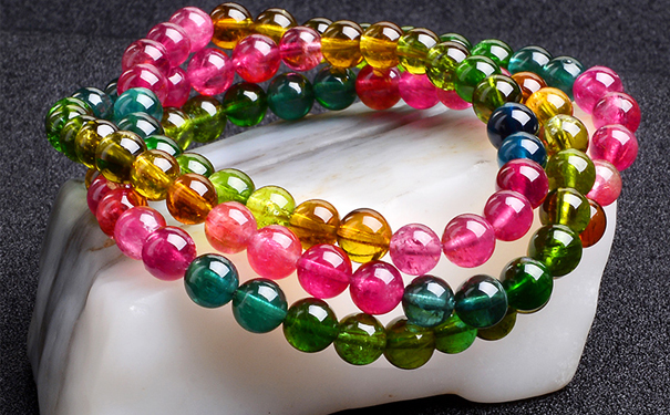 天然红宝石的那里比较好