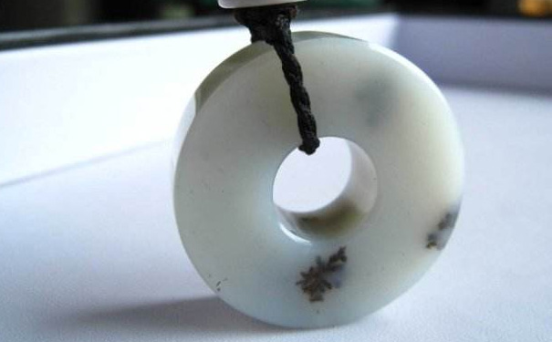 罗甸玉吊坠 罗甸玉吊坠