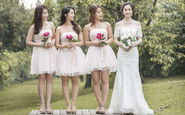 结婚伴娘