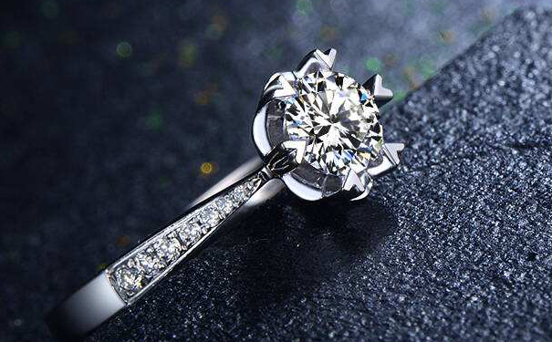 买钻石一般什么净度的比较好 